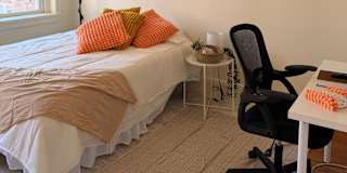Neighbourgood New Haven's room