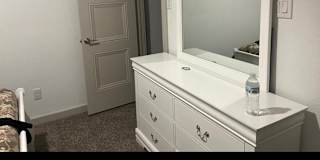 Mahwish Nasir's room