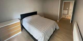 Moty's room