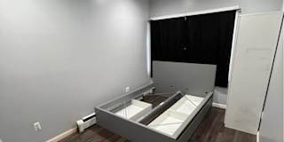 carlos's room