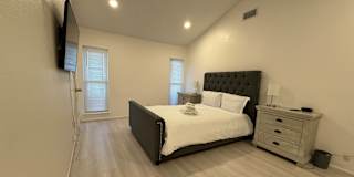 Din's room