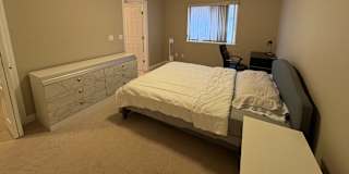 Loc's room