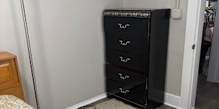 Earl's room
