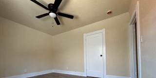 RoomRentalsLA's room