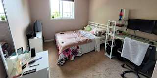 Maxim's room