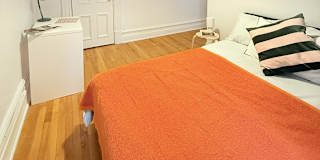 HelloMontreal's room