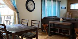 Meni's room