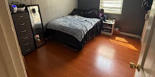Mayra's room