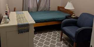 Yllor's room