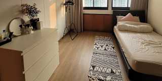 Carlos Salvador's room