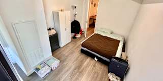 Andrés's room