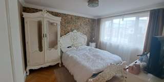 JL's room