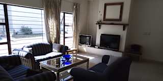 Leon's room