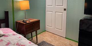 leo's room