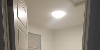 Tobi Jayesimi's room