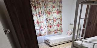 Joy Lee's room