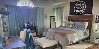 Reynaldo's room