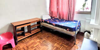 Lynn's room