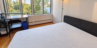April-Anna Bremers's room