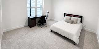 Zeyu's room