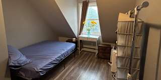 Alecia  Jones's room
