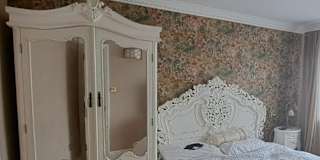 JL's room