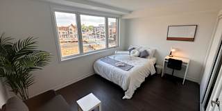 Housingfouryou's room