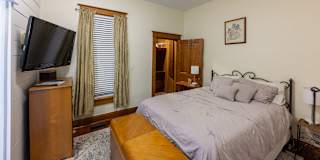 Ann Pickens's room