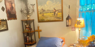 Ginger Hathaway's room