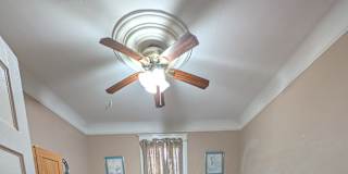 Yllor's room