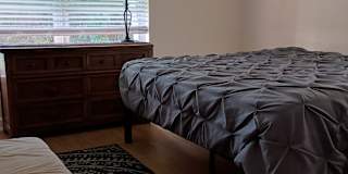 Leslie's room