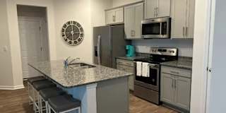 Alcove Rooms's room