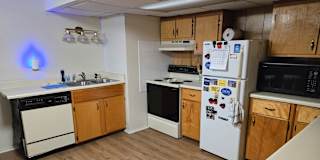 Linda Thomas's room