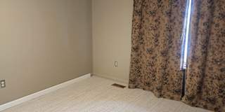 Enrique's room