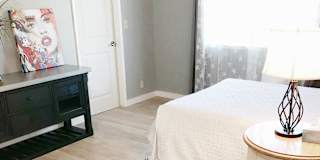 sandy's room