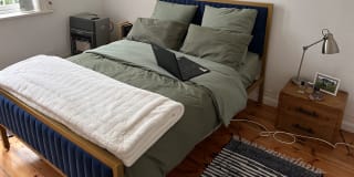 Vernon's room