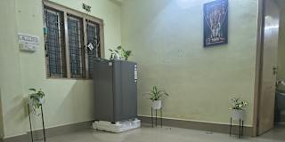 GEORGE's room