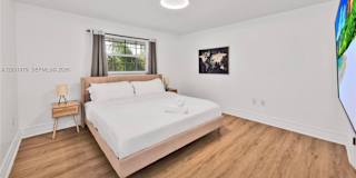 Hope Parshikova's room