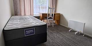 Li-Jen's room