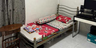 JOnathan's room