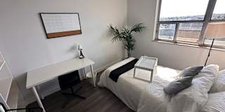 Housingfouryou's room
