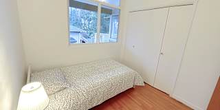 Hamid Reza's room