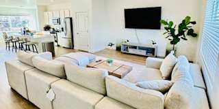 Jialing's room