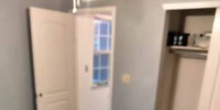 Gerardo R's room