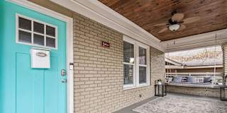 Alcove Rooms's room