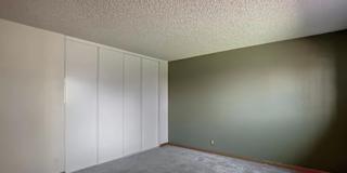 Ren's room