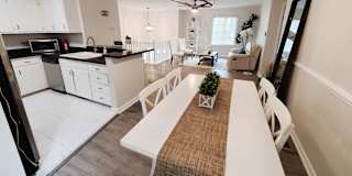 Alcove Rooms's room
