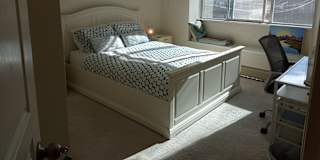 Cléo and Carl's room