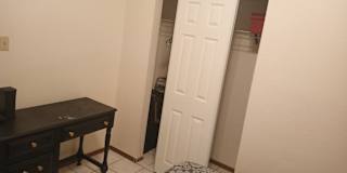 Andres's room