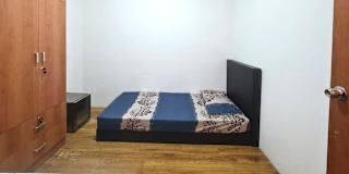 Roomy's room
